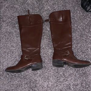 brown boots